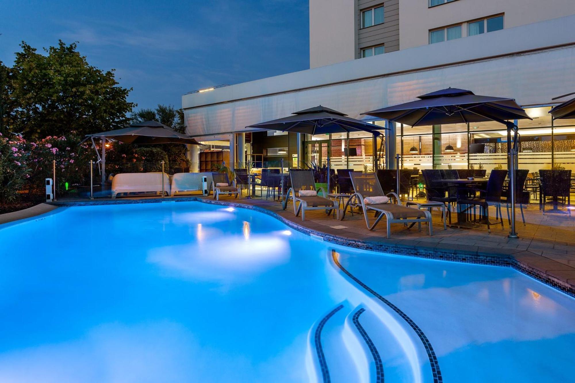 Hotel Courtyard By Marriott Toulouse Airport Exterior foto